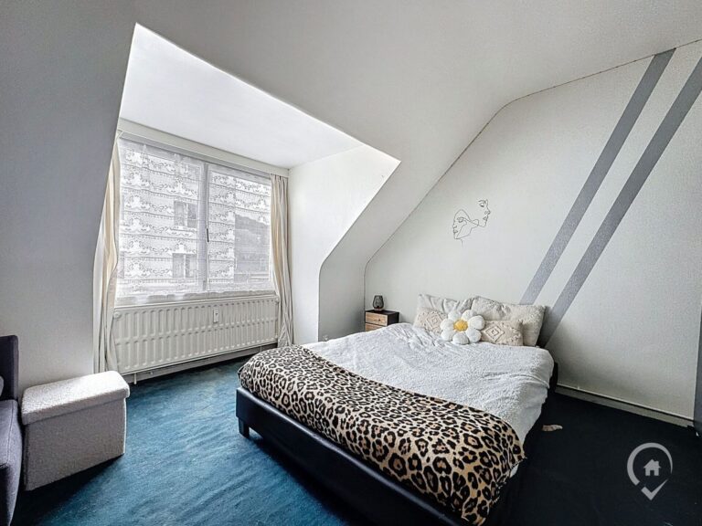 Condrogest - Appartement de 85m² à vendre  au centre de Dinant