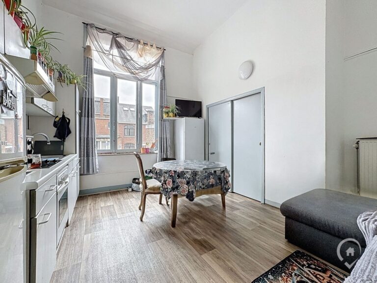 Condrogest - Immeuble de rapport 6 unités à vendre à Dinant