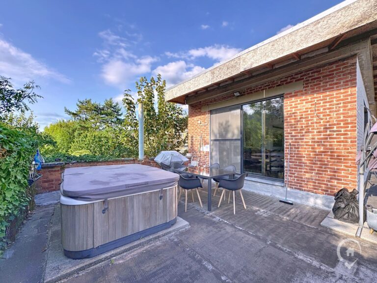 Condrogest - Maison 3 chambres rénovée intérieurement, à vendre à Yvoir