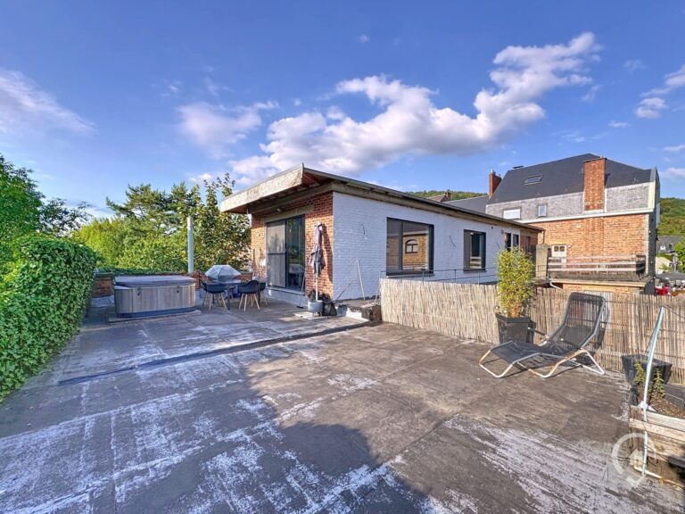 Condrogest - Maison 3 chambres rénovée intérieurement, à vendre à Yvoir