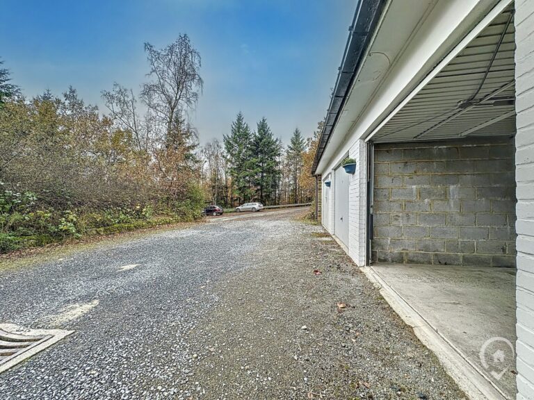 Condrogest - VENDU- Box garage  à vendre à Nassogne