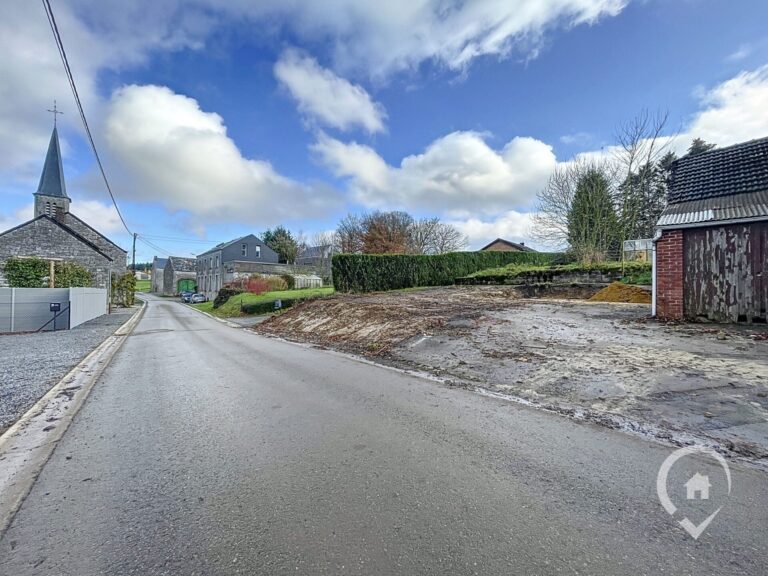 Condrogest - Beau terrain à bâtir de 11 ares  à vendre à Pessoux