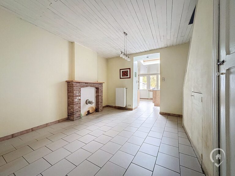 Condrogest - Maison 3 chambres avec jardin et garage à vendre à Anseremme