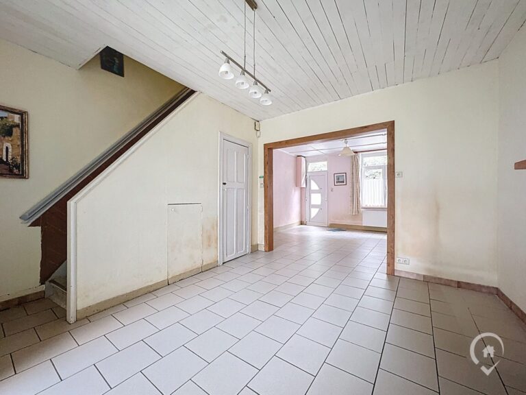 Condrogest - Maison 3 chambres avec jardin et garage à vendre à Anseremme