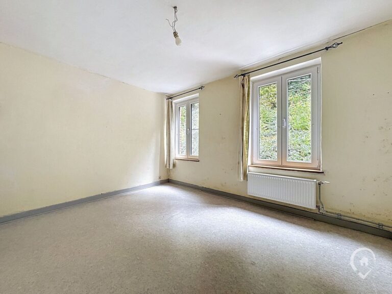 Condrogest - Maison 3 chambres avec jardin et garage à vendre à Anseremme