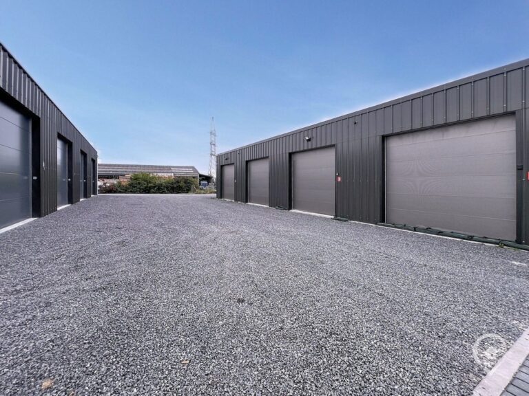Condrogest - Entrepôt sécurisé à louer dans le zoning d'Achêne