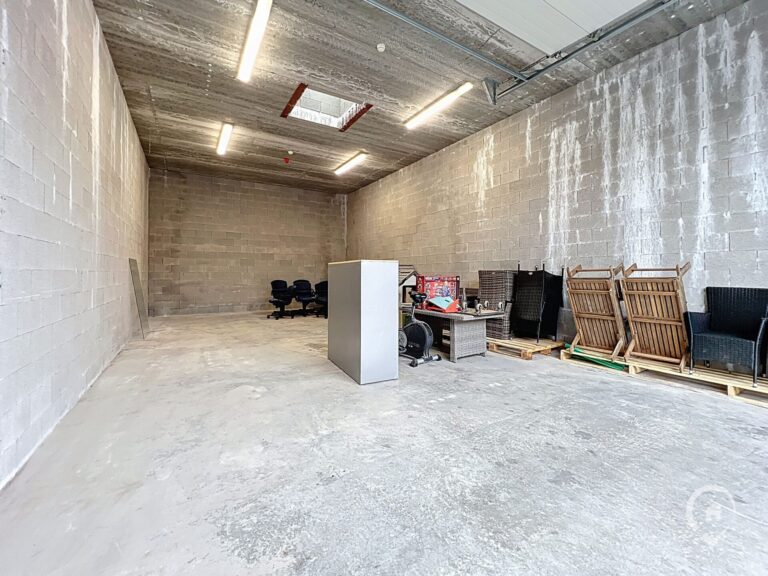 Condrogest - Entrepôt sécurisé à louer dans le zoning d'Achêne