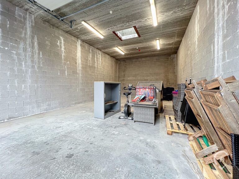 Condrogest - Entrepôt sécurisé à louer dans le zoning d'Achêne