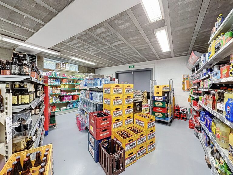 Condrogest - Bâtiment de 170 m² à vendre à Hamois