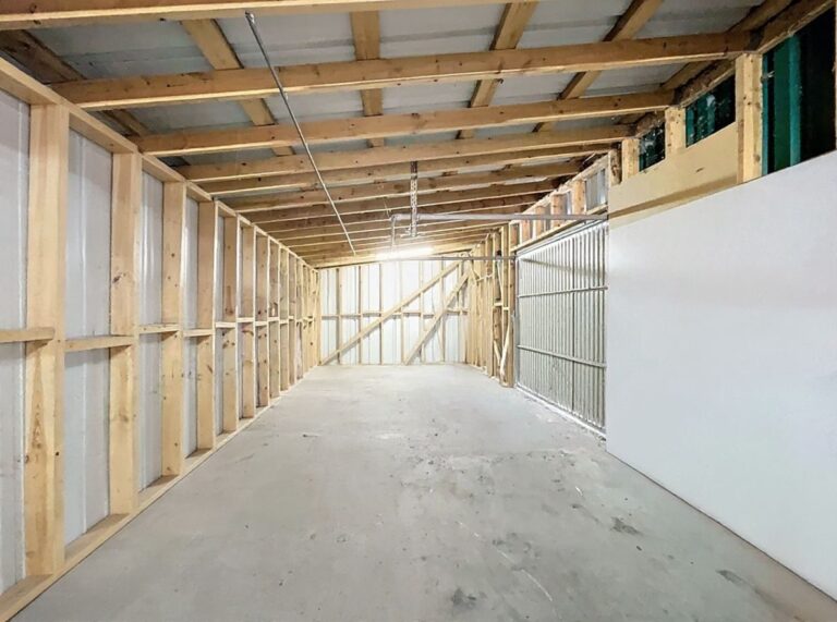 Condrogest - Entrepôt de 360 m² à vendre dans le zoning de Fernelmont