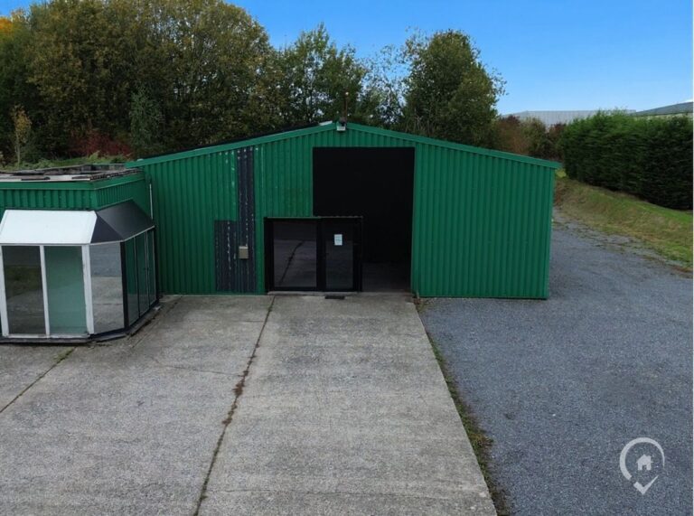 Condrogest - Entrepôt de 360 m² à vendre dans le zoning de Fernelmont