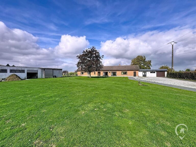 Condrogest - Villa et dépendances  à vendre sur une parcelle de 36 ares