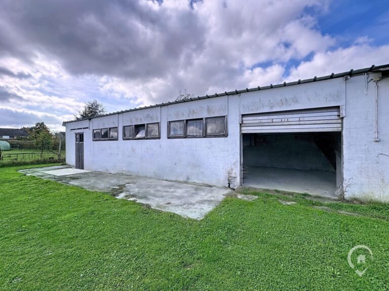 Condrogest - Villa et dépendances  à vendre sur une parcelle de 36 ares