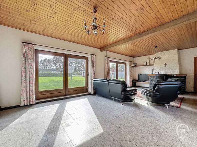 Condrogest - Villa et dépendances  à vendre sur une parcelle de 36 ares