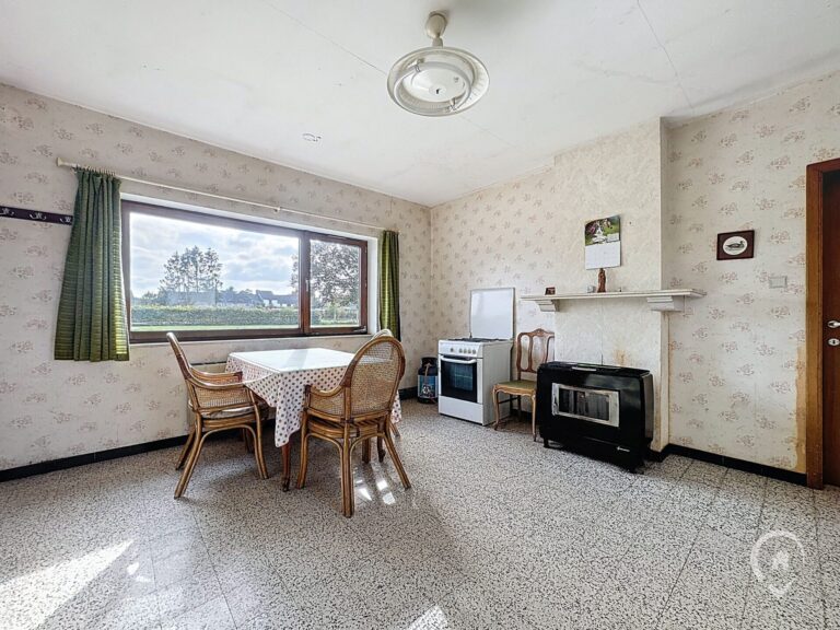 Condrogest - Villa et dépendances  à vendre sur une parcelle de 36 ares