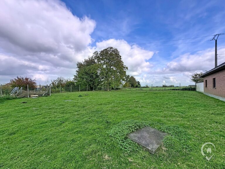 Condrogest - Villa et dépendances  à vendre sur une parcelle de 36 ares