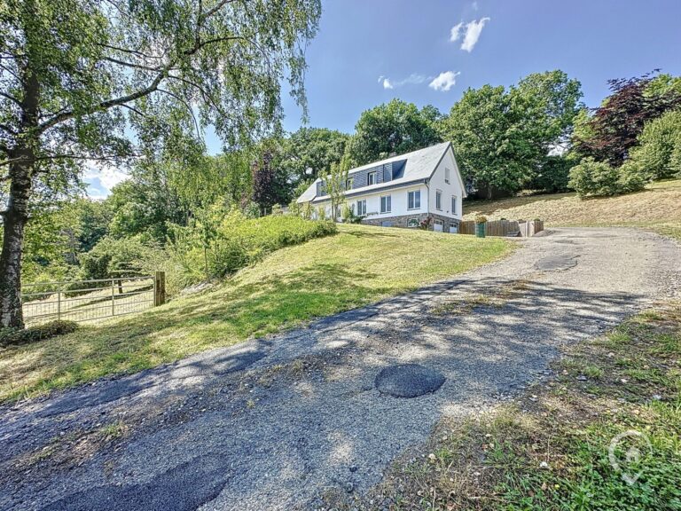 Condrogest - Superbe propriété sur + de 1HA 27A avec vue unique à Hamoir