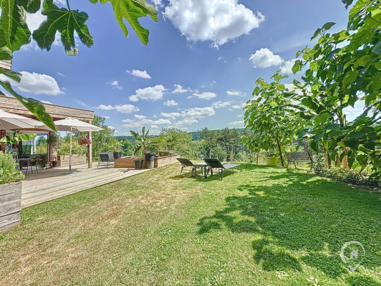 Condrogest - Superbe propriété sur + de 1HA 27A avec vue unique à Hamoir