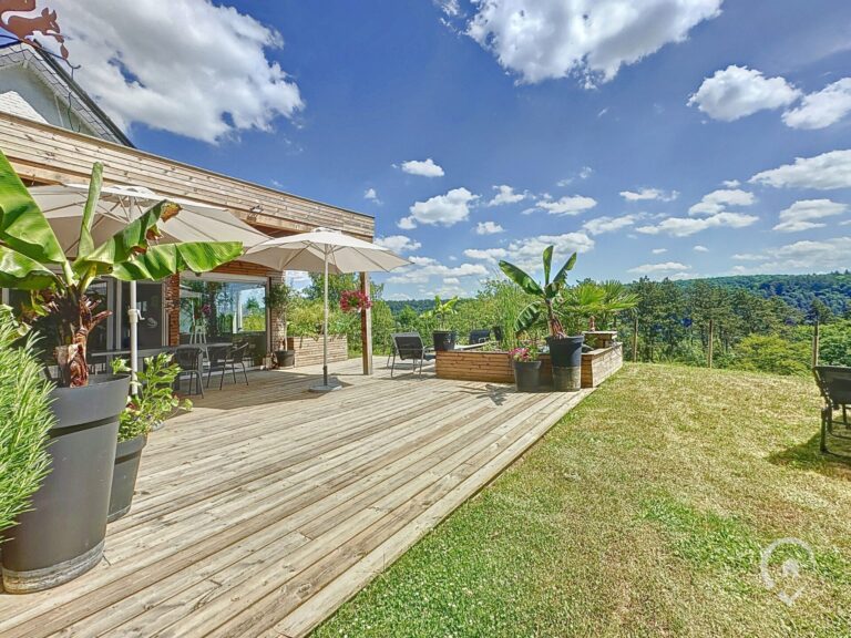 Condrogest - Superbe propriété sur + de 1HA 27A avec vue unique à Hamoir