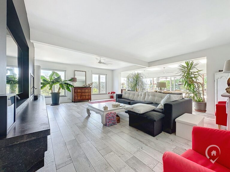 Condrogest - Superbe propriété sur + de 1HA 27A avec vue unique à Hamoir