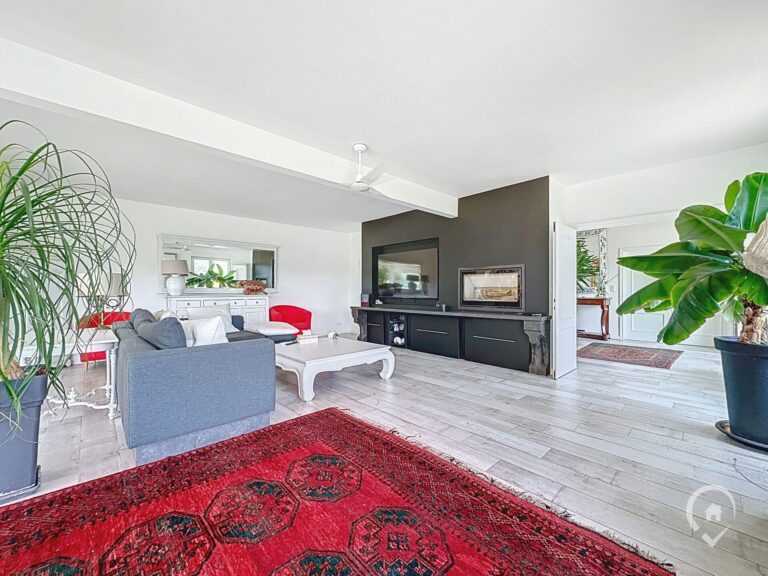 Condrogest - Superbe propriété sur + de 1HA 27A avec vue unique à Hamoir