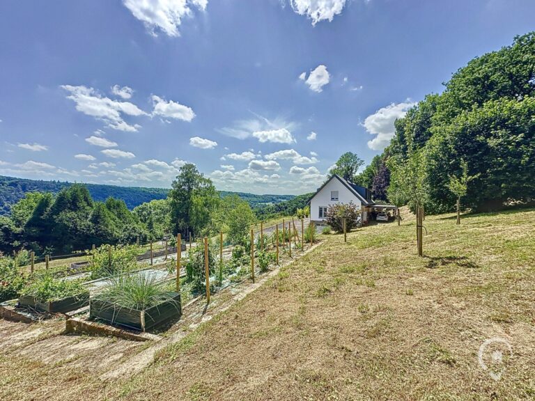 Condrogest - Superbe propriété sur + de 1HA 27A avec vue unique à Hamoir