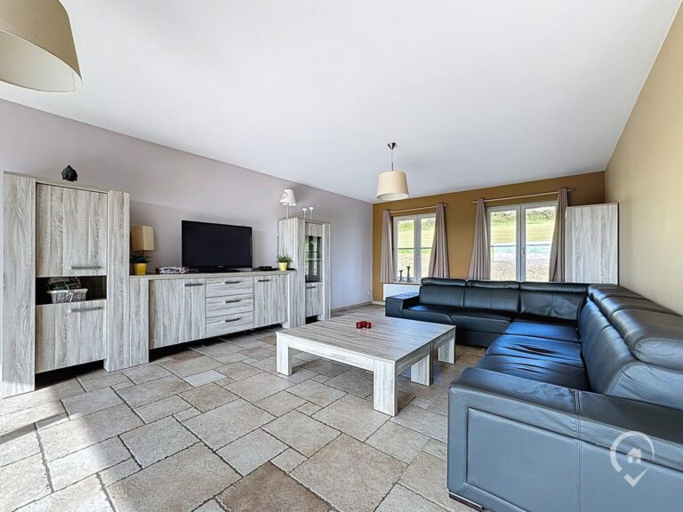 Condrogest - OPTION Villa 7 chambres avec vue à vendre à Hastière