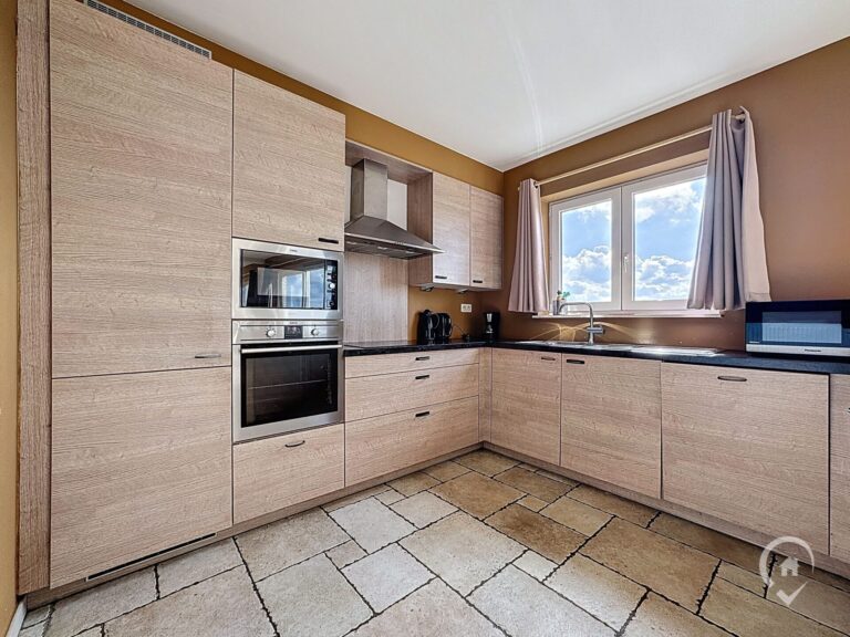 Condrogest - OPTION Villa 7 chambres avec vue à vendre à Hastière