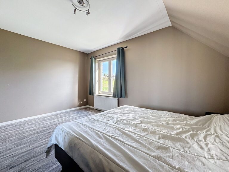 Condrogest - OPTION Villa 7 chambres avec vue à vendre à Hastière