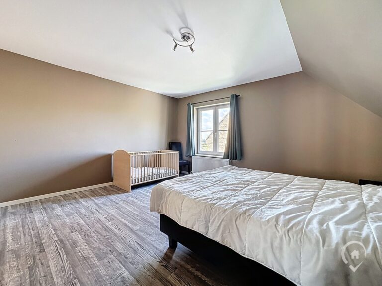 Condrogest - OPTION Villa 7 chambres avec vue à vendre à Hastière