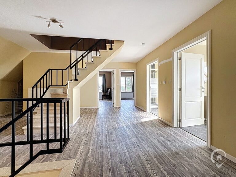 Condrogest - OPTION Villa 7 chambres avec vue à vendre à Hastière