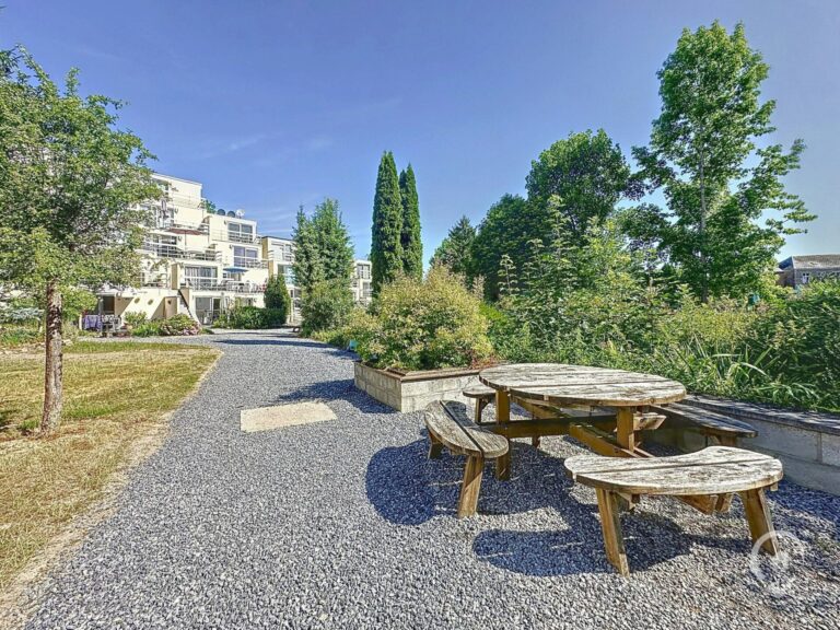 Condrogest - VENDU - Studio de vacances à vendre à Han-sur-Lesse