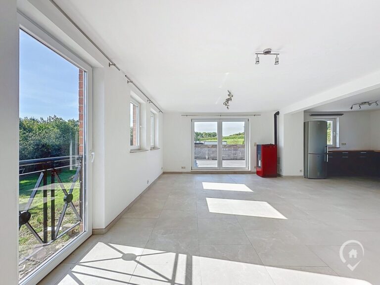 Condrogest - OPTION Maison 3 chambres à louer à  Somme-Leuze