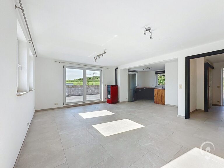 Condrogest - OPTION Maison 3 chambres à louer à  Somme-Leuze