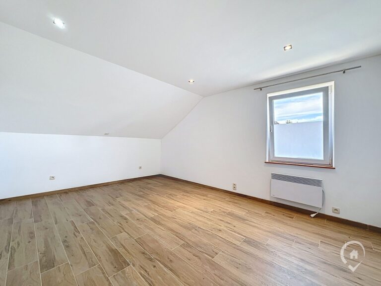 Condrogest - OPTION Maison 3 chambres à louer à  Somme-Leuze