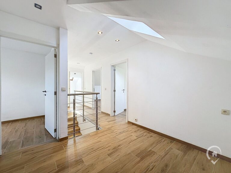 Condrogest - OPTION Maison 3 chambres à louer à  Somme-Leuze