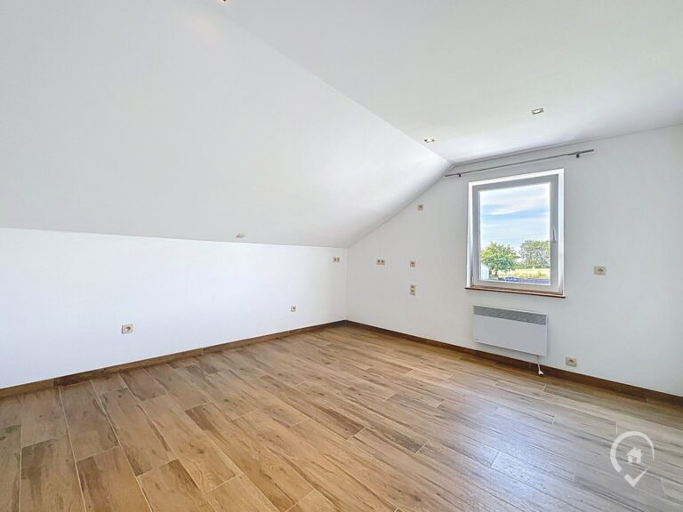 Condrogest - OPTION Maison 3 chambres à louer à  Somme-Leuze