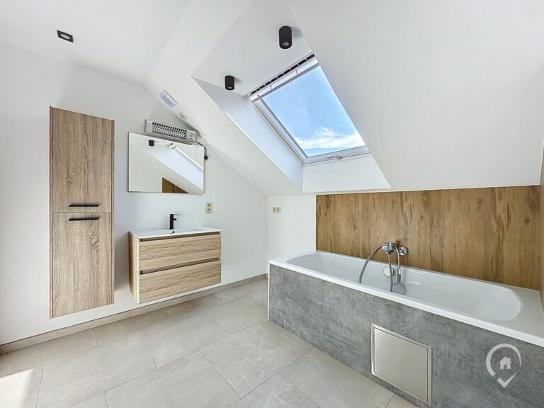 Condrogest - OPTION Maison 3 chambres à louer à  Somme-Leuze