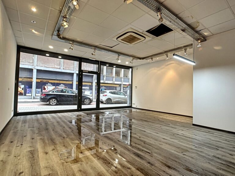 Condrogest - Commerce/bureau à louer au centre de Namur