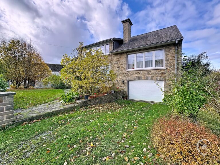 Condrogest - Spacieuse ville 5 chambres de 200 m² à vendre à Dinant