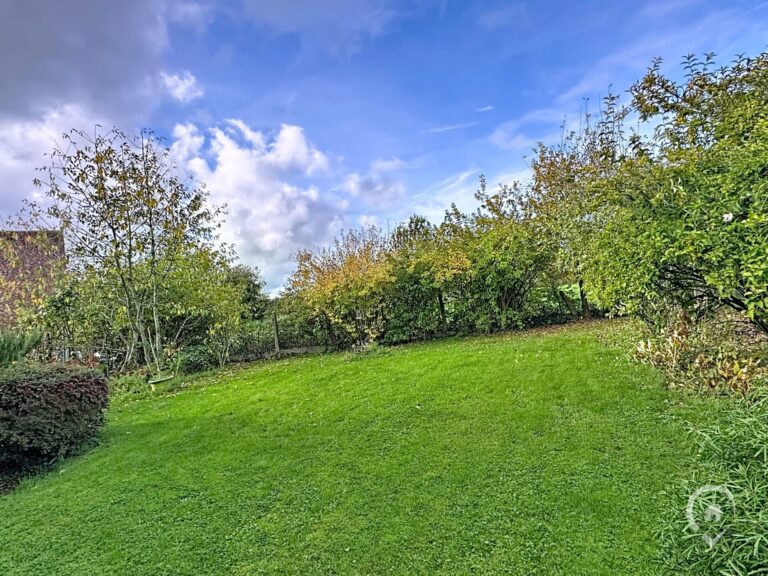 Condrogest - Spacieuse ville 5 chambres de 200 m² à vendre à Dinant