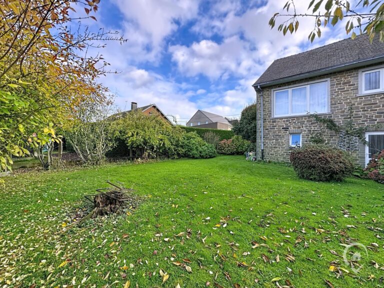 Condrogest - Spacieuse ville 5 chambres de 200 m² à vendre à Dinant