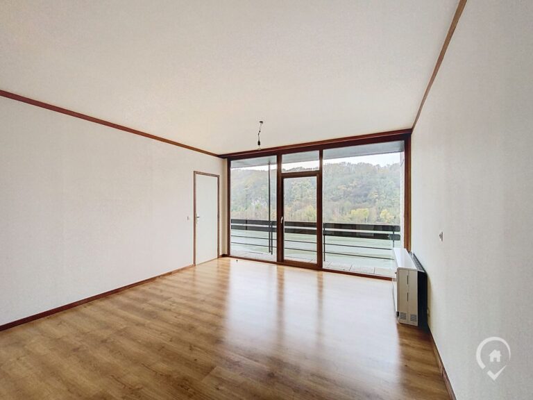 Condrogest - Appartement 2 chambres à louer à Anseremme - vue sur Meuse