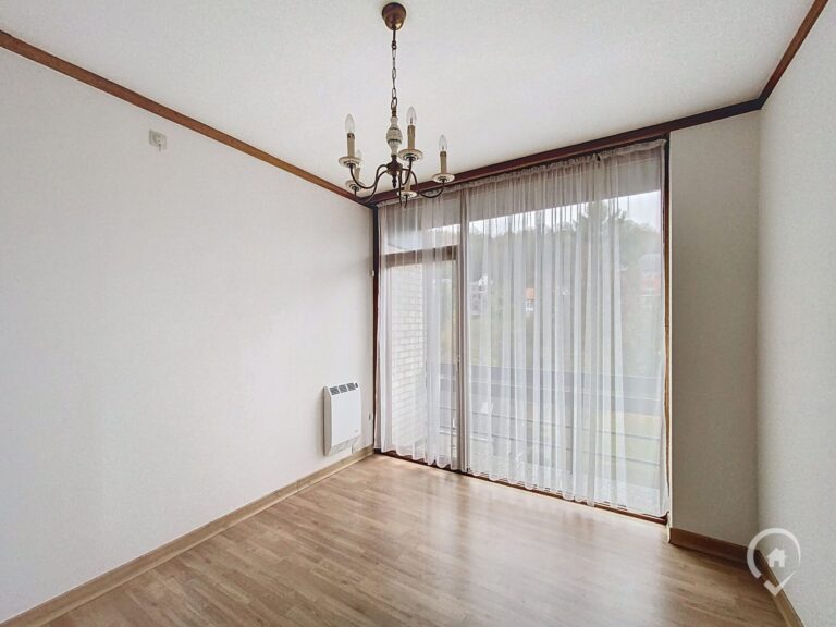 Condrogest - Appartement 2 chambres à louer à Anseremme - vue sur Meuse