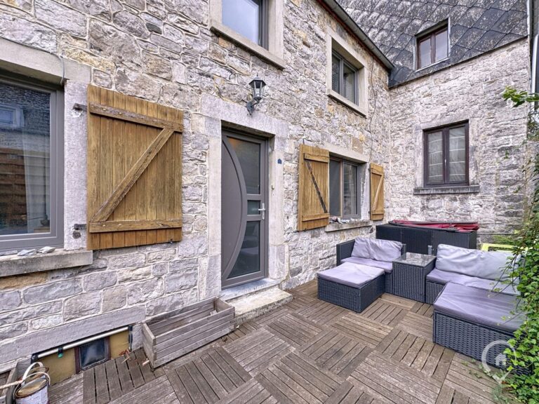 Condrogest - Maison en pierre 2 chambres à vendre à Sosoye