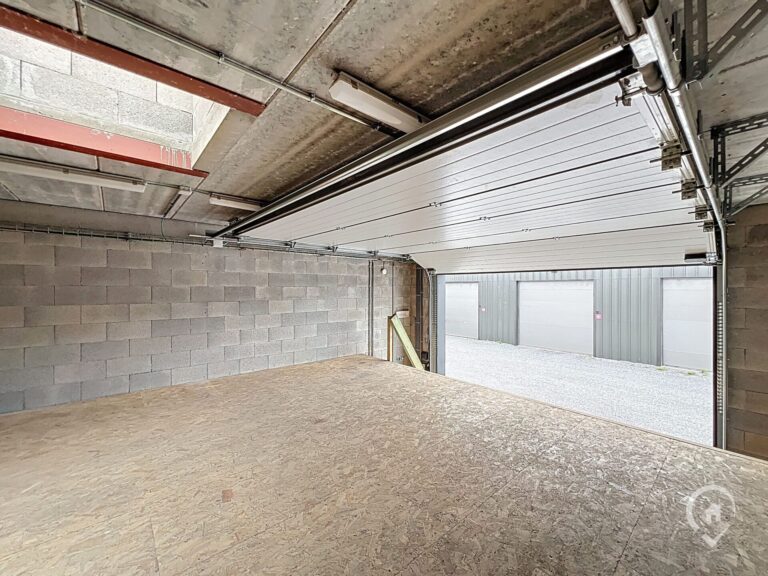 Condrogest - Entrepôt sécurisé à louer dans le zoning d'Achêne