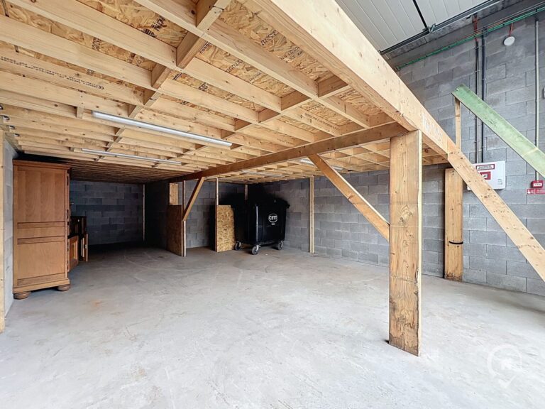 Condrogest - Entrepôt sécurisé à louer dans le zoning d'Achêne