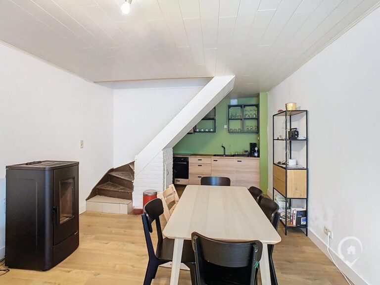 Condrogest - SOUS OPTION !!! Superbe maison mitoyenne 3 chambres fraîchement rénovée !