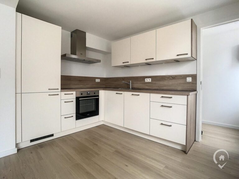 Condrogest - Appartement 2 chambres à louer au centre de Marche SOUS OPTION