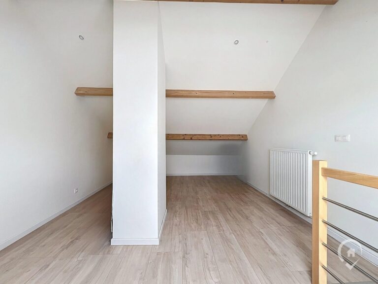 Condrogest - SOUS OPTION !!! Maison entièrement rénovée 2 chambres et jardin